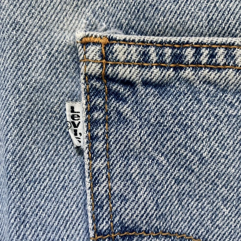 Vintage 90s Levi's White Tab 505 Denim Shorts Jorts Size 38 Retro Light Wash